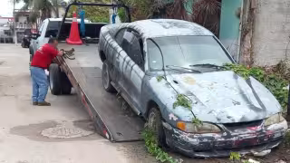 Habitantes de al menos siete colonias denunciaron la presencia de autos “maceta”.