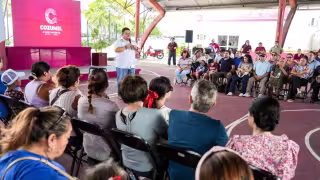 Habitantes de Cozumel cuestionan “Informes al Pueblo” de José Luis Chacón