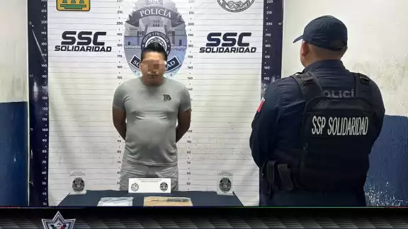 Detienen a tabasqueño por agresión con cuchillo a su pareja en Playa del Carmen. Detienen a tabasqueño por agresión con cuchillo a su pareja en Playa del Carmen.