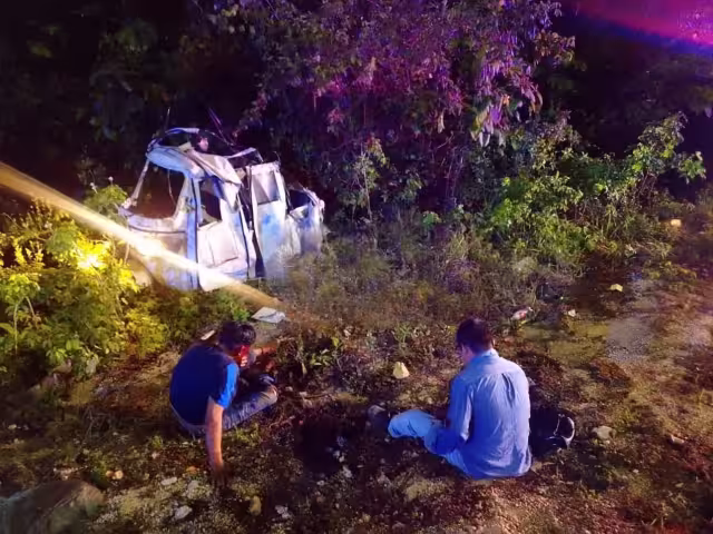 Los pasajeros y conductor del mototaxi fueron llevados a recibir atención médica