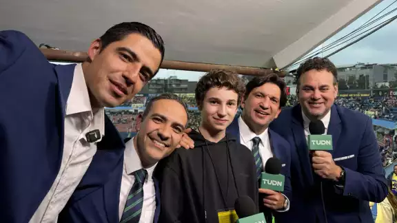 La foto del recuerdo desde el estadio Ciudad de los Deportes