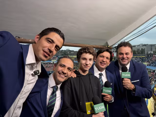 La foto del recuerdo desde el estadio Ciudad de los Deportes