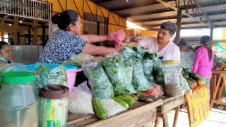 La chaya se vende en mercados de Yucatán