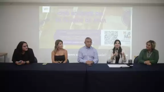 Colonias irregulares serán atendidas con lonas y víveres Colonias irregulares serán atendidas con lonas y víveres