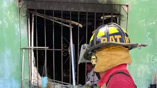 "Pirómano" continúa detenido por incendiar casa de su madre en Campeche
