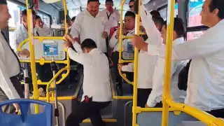 ¡Yo soy sexy!: Choferes del Va y Ven se vuelven virales en TikTok por sacar sus mejores pasos de baile