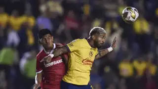 Aguirre marca doblete y le da vida al América para ir al Infierno