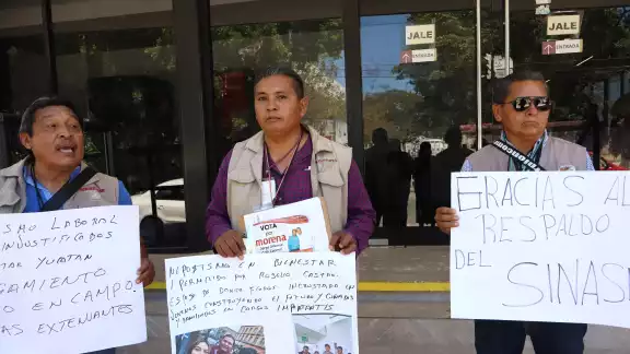 Servidores de la Nación aseguran que Rogerio Castro los despidió sin causa justificada y sin finiquito Servidores de la Nación aseguran que Rogerio Castro los despidió sin causa justificada y sin finiquito