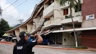 Un potente terremoto de magnitud 7.7 sacudió Panamá dejando un saldo preliminar de 27 heridos leves.