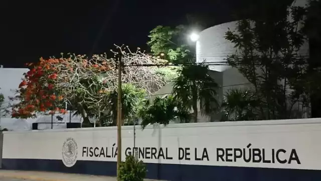 La Fiscalía General de la República busca a Beyruti Sánchez, quien se encuentra prófugo desde 2021.