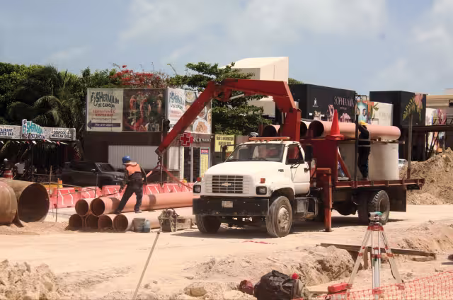 Semarnat avala millonario distribuidor vial en la zona hotelera de Cancún