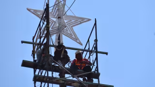Comienza el armado del árbol de Navidad más grande de Yucatán al Norte de Mérida