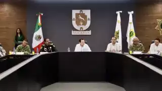 Joaquín Díaz Mena estuvo acompañado de titulares de dependencias de los tres órdenes de Gobierno