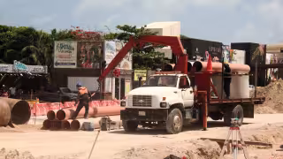 Semarnat avala millonario distribuidor vial en la zona hotelera de Cancún