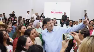 El Senador se reúne con alrededor de 400 yucatecas para abordar temas de relevancia nacional y local