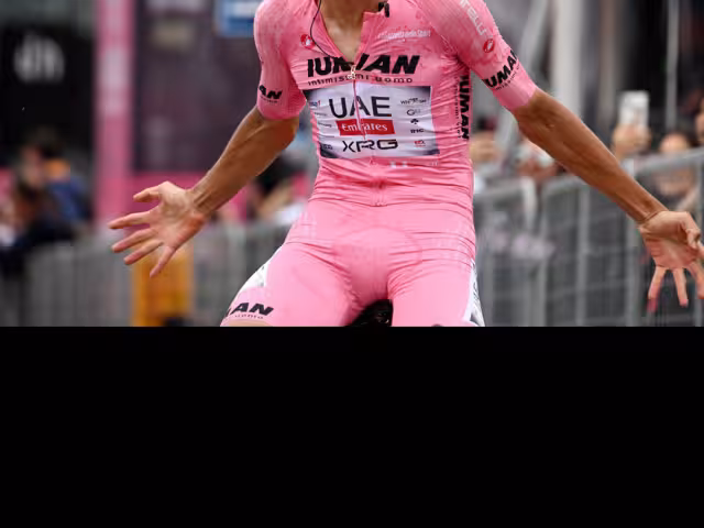 El mexicano se mantiene como lider