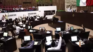 Las votaciones se efectuaron después de un receso y el resultado fue de 19-16