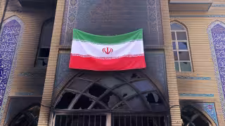 Irán está en la mira de Donald Trump, quien aseguró que los vigila.