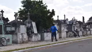 Nuevo reglamento de panteones en Mérida: Familias deberán refrendar bóvedas cada tres años