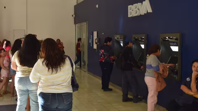 Evalúan la atención que brindan los bancos en Yucatán