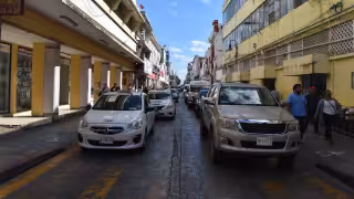 Centro Histórico de Mérida, al borde del colapso vial por exceso de vehículos y transporte