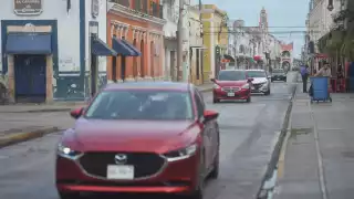 Proponen aplicar tarifas al estacionamiento en vía pública en el Centro Histórico de Mérida 