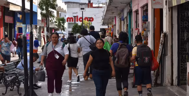 Economista alertan en Yucatán por consumo impulsivo en Día del Niño y Día de la Madre