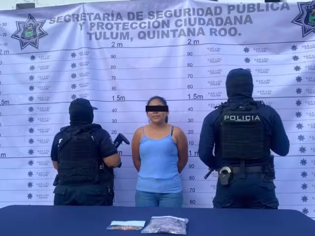 La detenida fue identificada como Martha “N”, quien poseía marihuana y cristal