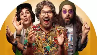 Arath de la Torre estrena su obra Los Marihuanólogos en Mérida; público abarrota teatro Armando Manzanero