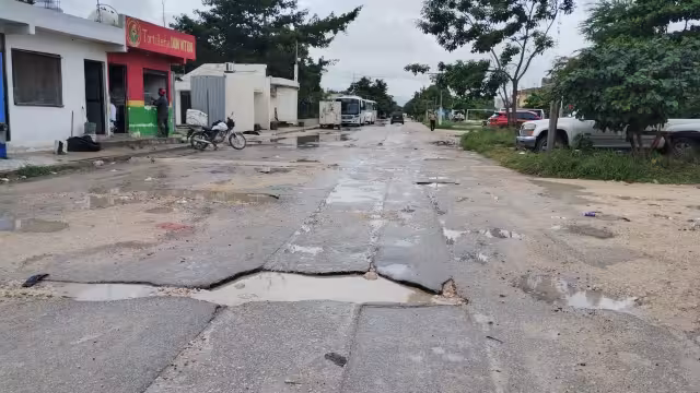 Poco a poco las calles de In House se ven más afectadas por las lluvias