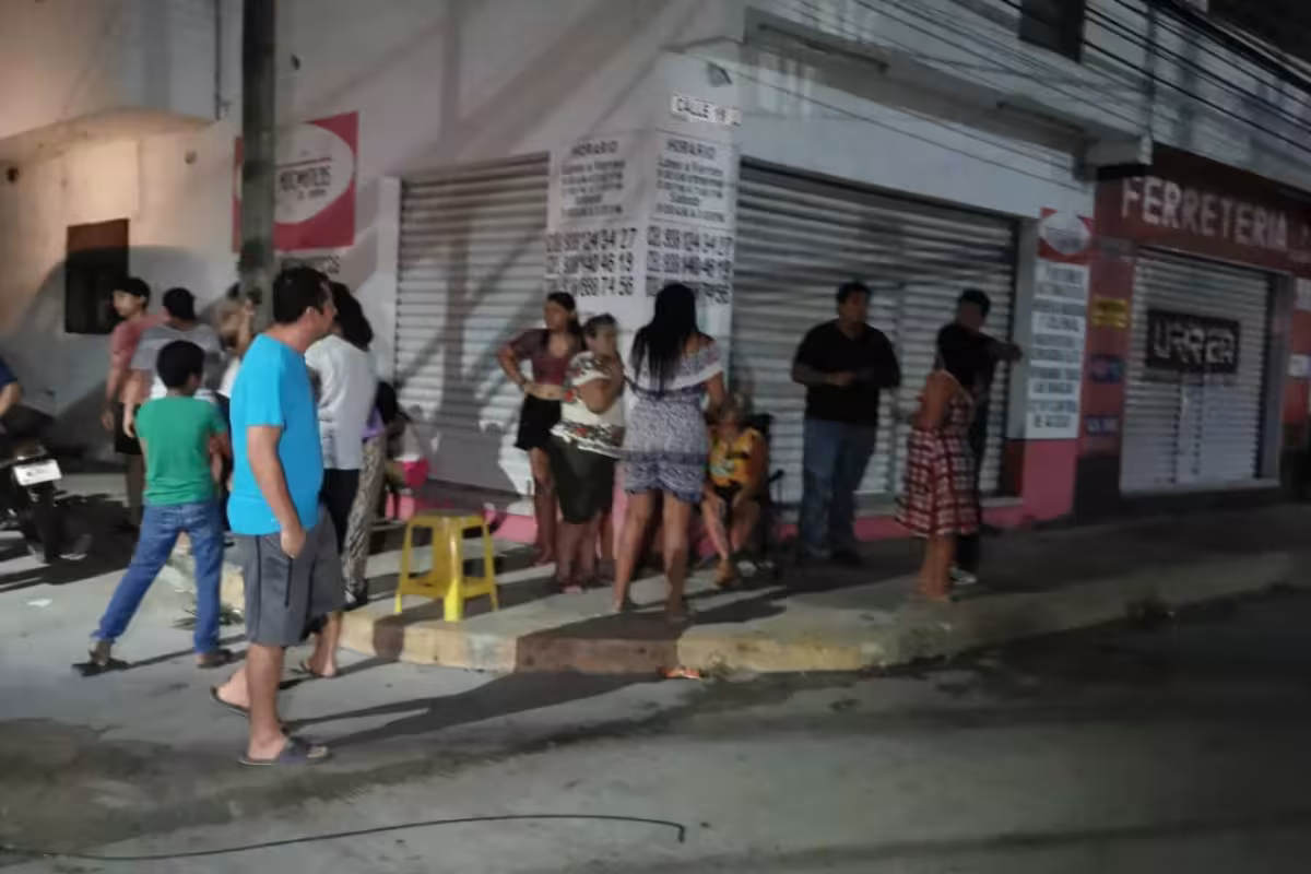 Bloquean calle de Ciudad del Carmen en protesta a la CFE por falta de ...