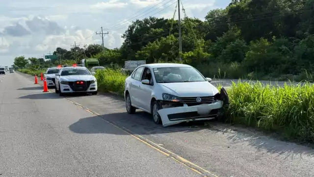 El conductor resultó ileso, mientras que el automóvil fue declarado como pérdida total