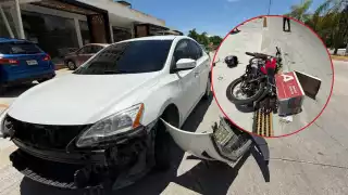 Fuerte accidente entre motocicleta y automóvil deja un lesionado en la Avenida 125 de Playa del Carmen