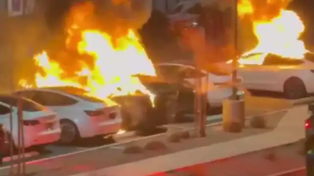 En las últimas semanas se han vandalizado diversos vehículos de la marca Tesla