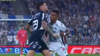 Rayados vs. León: Ocampos y Guerra llegan a los golpes tras fuerte entrada