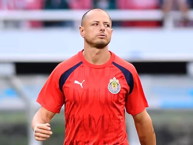 Chicharito Hernández responde a los abucheos de la afición de Las Chivas