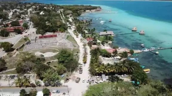 Un turista francés y un turista belga fueron víctimas de robo en Bacalar. Un turista francés y un turista belga fueron víctimas de robo en Bacalar.