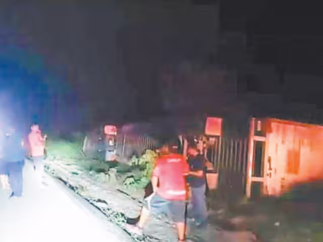 La carretera presenta numerosos baches, lo que contribuye a frecuentes accidentes vehiculares