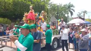 Pescadores de Palizada cumplen promesa de fe con procesión fluvial y terrestre