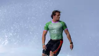 Surf en París: Sigue al mexicano Alan Cleland en los Cuartos de Final