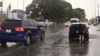 Fuerte lluvia dejó bajo el agua a Chetumal 