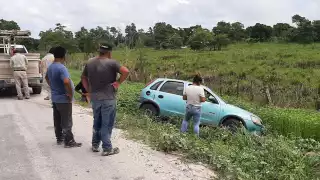 Explosión de llanta provoca accidente en carretera Escárcega-Chetumal