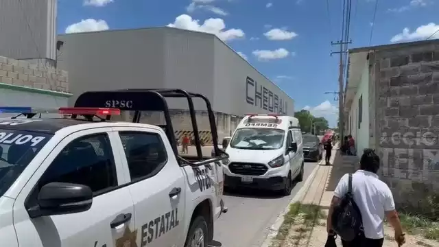El cuerpo de un hombre fue localizado colgado dentro de una cuartería en la antigua carretera a Kalá, en la zona norte de Campeche.