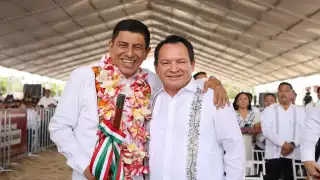 Gobernador de Yucatán asiste al segundo informe de Gobierno de Salomón Jara Cruz en Oaxaca