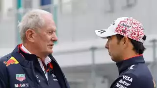 Helmut Marko defiende a Checo Pérez: 'Sainz provocó un accidente innecesario'"
