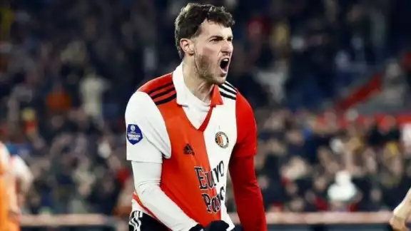 Santi Giménez regresará hasta 2024 Santi Giménez regresará hasta 2024