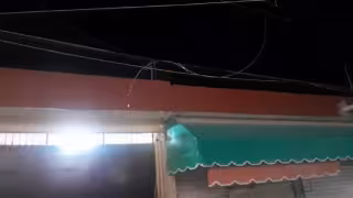 En Escárcega, explosión de transformador  revienta cable de alta tensión 