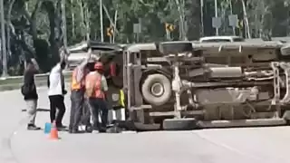 Trabajador del Tren Maya, que sufrió golpe de calor, muere en Tulum tras volcadura de ambulancia