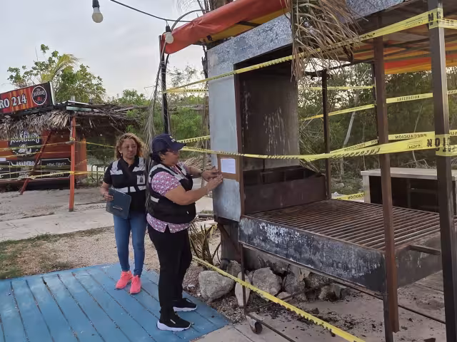 Vecinos de la zona denunciaron acumulación de basura, ruido excesivo, presencia de fauna nociva y obstrucción de las banquetas