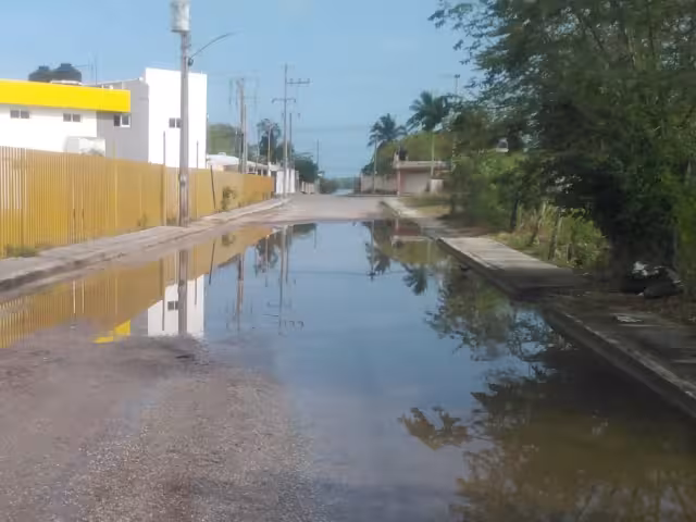 Existen puntos donde es necesario desazolvar el agua que se estanca por dias